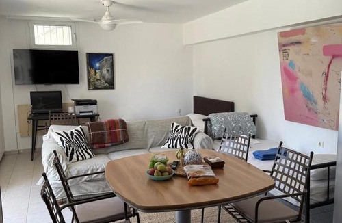Kropia Apartment | ART BLUE Residence - Pool Access Apartment
