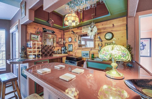 Cottonwood Cottage | Artfully Decorated Cottonwood Home: Pets Welcome!