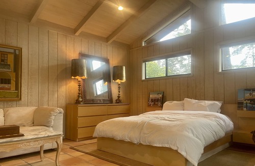 Monterey Cottage | ARTISTS RETREAT - 17 mile drive Pebble Beach