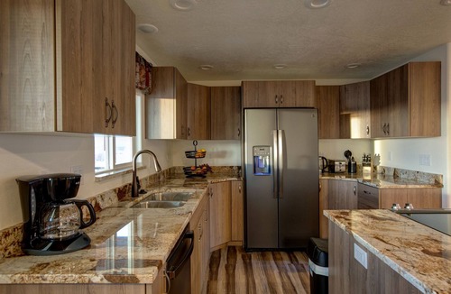 Enoch House | As You Like It.To Stay or Not to Stay? That is the question! Fully Renovated!