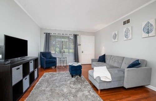 West Chester House | Ashwood Arbor 6 bed 3 bath sleeps 13