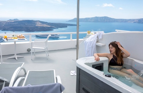 Fira House | Asma Suites