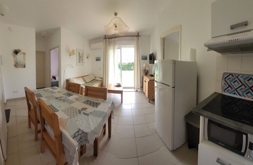 Poggio-Mezzana Apartment | At the end of the garden, the pine forest and the beach