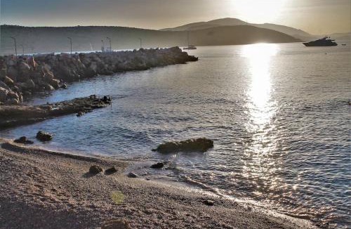 Varkiza Apartment | Athens Riviera coast apartment