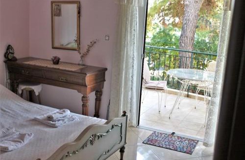 Varkiza Apartment | Athens Riviera coast apartment