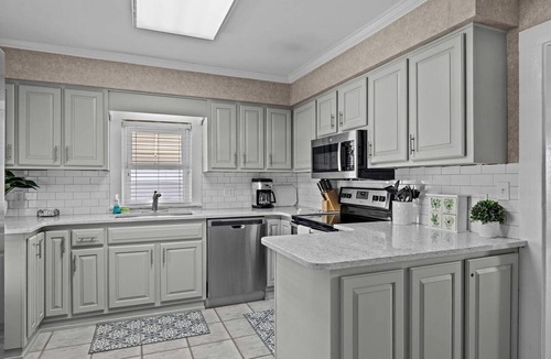 Atlantic Beach House | Atlantic Beach Oceanfront Cottage Sleeps 12 Private Beach Access