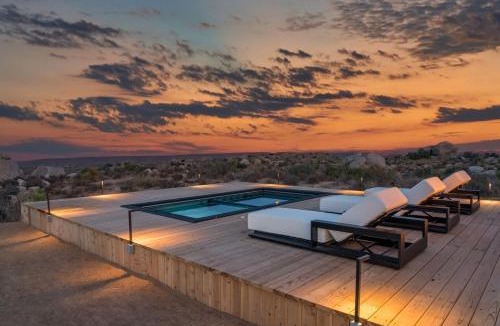 Pioneertown House | Atomic Ranch by Fieldtrip Secluded Pool Views