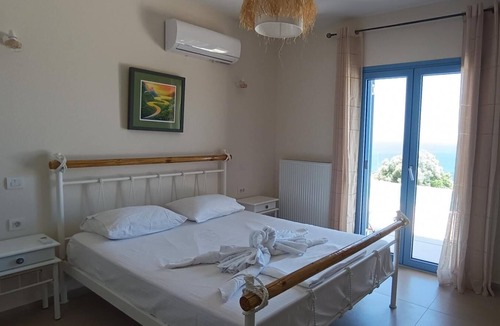 Agia Efimia Villa | Augustela Villa / SeaView Vacation Villa