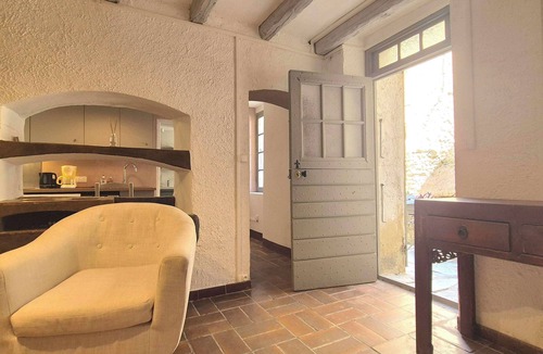 Lama Apartment | Authentic stone house in the heart of a medieval village · sea 20 min away