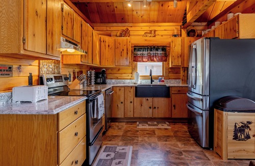Cody House | Aviators Landing at Jim Mountain- Mountain family retreat!