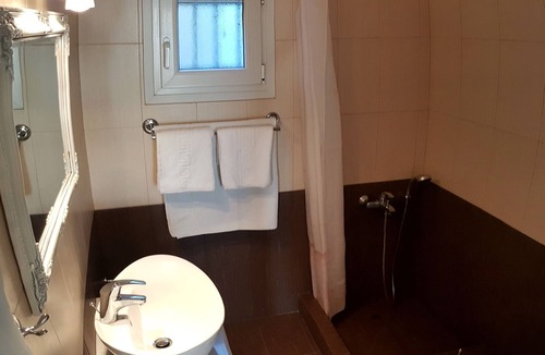 Exomvourgo Apartment | Avissalou Apartments - Adansonia