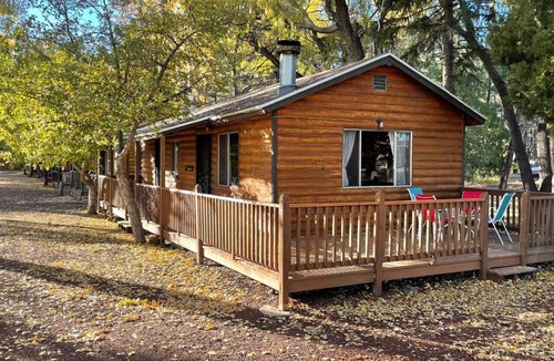 Pinetop-Lakeside Cabin | AZ Lakefront Paradise with Fireplace- Aspens Cabin