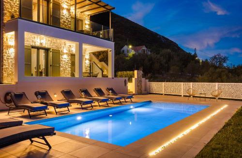 Zola Apartment | aZOLAki Suites