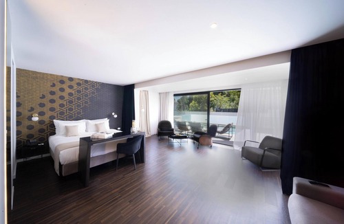 Vouliagmeni Hotel | Azur Hotel