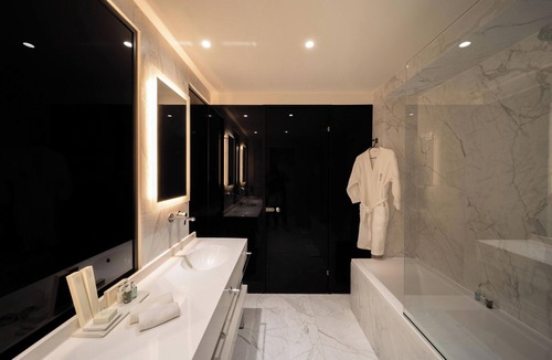 Vouliagmeni Hotel | Azur Hotel
