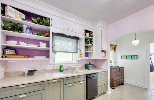 Lebanon House | 'Baby Grand on Main' Lebanon Home w/Game Room!