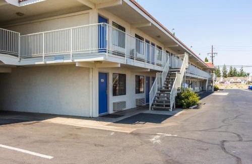 West Park Community Hotel | Bakersfield, CA