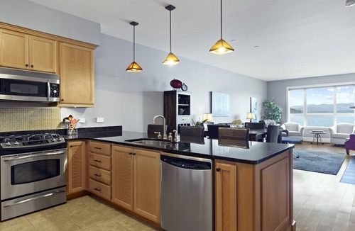 Sandpoint Condo | Balcony, Beach & Bliss- Seasons at Sandpoint