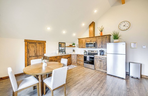 Bonners Ferry House | Balcony & Patio w/Mtn Views! Bonners Ferry Escape