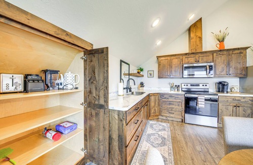 Bonners Ferry House | Balcony & Patio w/Mtn Views! Bonners Ferry Escape