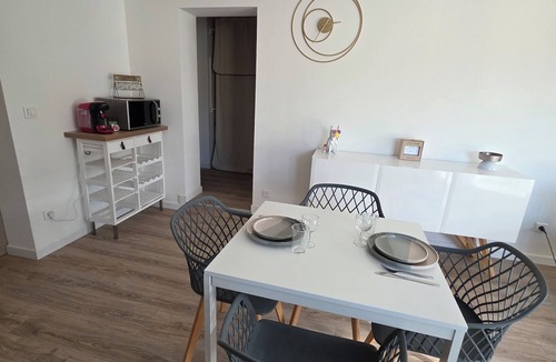 Arena Apartment | Bas de villa 5 min from the sea