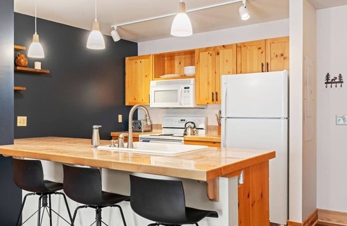 Driggs Condo | Basecamp Stays: Vibrant Spacious Ski Pad, Hot Tubs