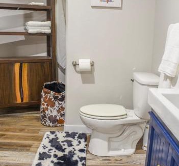 Twin Falls House | Basement apartment