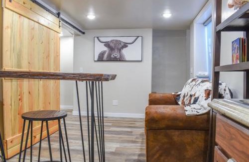 Twin Falls House | Basement apartment