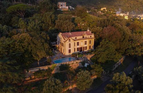 Cardo Apartment | Bastia, appartement ds villa de caractère avec piscine, jacuzzi et vue mer