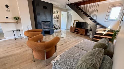 Bastia Apartment | Bastia - Very spacious 130m2 Villa Top Apartment with Garden, 2 AC Bedrooms, Near Port, City Center, and Beaches in Bastia"