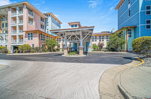 Sandbridge Condo | Bayfront, corner penthouse with great views, balconies, 3 pools & 2 gyms