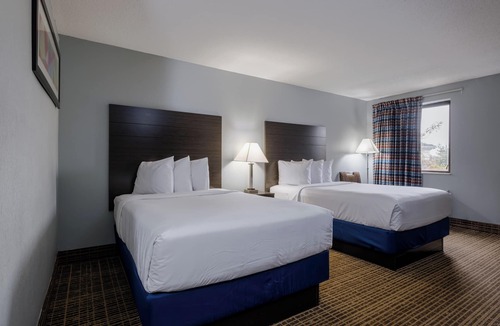 Buechel Hotel | Baymont by Wyndham Louisville Airport South