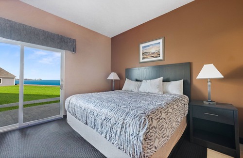 Put-in-Bay Hotel | Bayshore Resort at Put-in-Bay