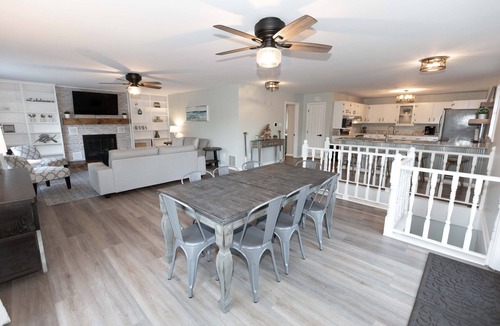 Waverly House | Baywood on the Lake- 3BR water front lake house located on Lake White.