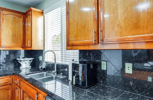 Greenacres House | BBQ Ready: Home 7 Mi to The Park at River Walk