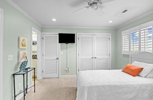 Pelican Bay Apartment | Beach Club Villa 38 - Oceanfront Gem! Walkout!