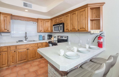 Cholla Bay House | Beach Home | Steps to Sand | Pool & Jacuzzi Unit B