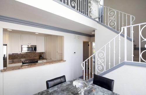 Del Mar Condo | BEACH HOME WITH POOL
