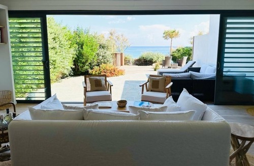Marine de Saint Ambroggio House | Beach house on the water. Marine de Sant ambroggio