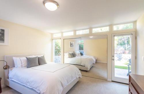 Del Mar Heights House | Beach Resort Home with Ocean Views Jacuzzi & Sauna!
