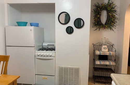 Bayview Apartment | Beach Side Studio #2 - Pet Friendly, WiFi, Off-Street Parking, Large Smart TV