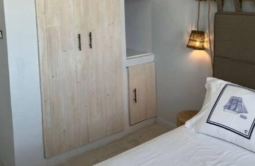Ormos Korthiou House | Beachfront Bliss in Korthi