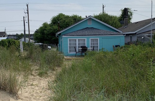 Willoughby Spit Cottage | Beachfront Cottage Best Location In Ocean View! 2 Bedroom Cottage by RedAwning