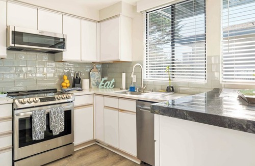 Downtown Monterey Condo | Beachfront Monterey Home Ocean Views Sleeps 4