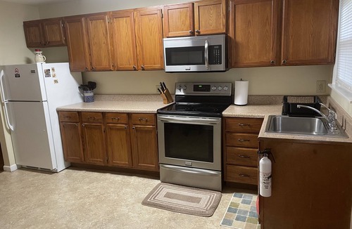 Bayview Cottage | Beachy cottage unit #B