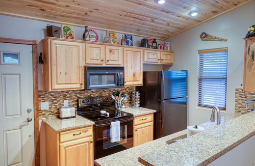 Show Low Cabin | Bear Haven! 2 Bedroom Show Low Cabin!