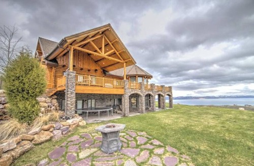 Fish Haven Cabin | Bear Lake Paradise: Sleeps 20 Guests!