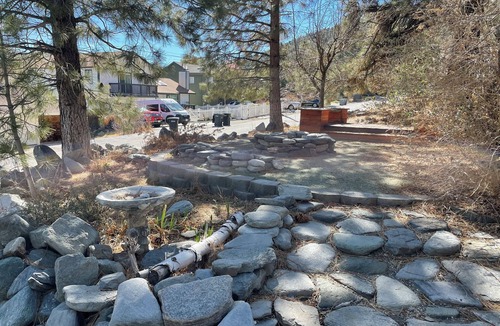 Wrightwood House | "Bearly Behaving" Cozy 4 bedroom cabin in the ski resort of Wrightwood, CA