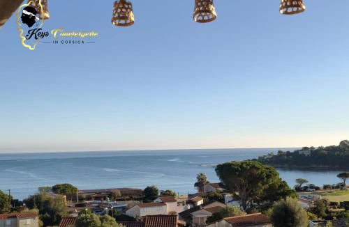 Favone Apartment | Beau T3 dernier étage Calme Vue Mer Plage à pied 6 pers Favone