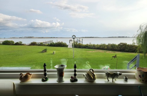 Gloucester House | Beaufort, NC nearby: Dolphins, Boating, Fishing, Birding, Waterfront